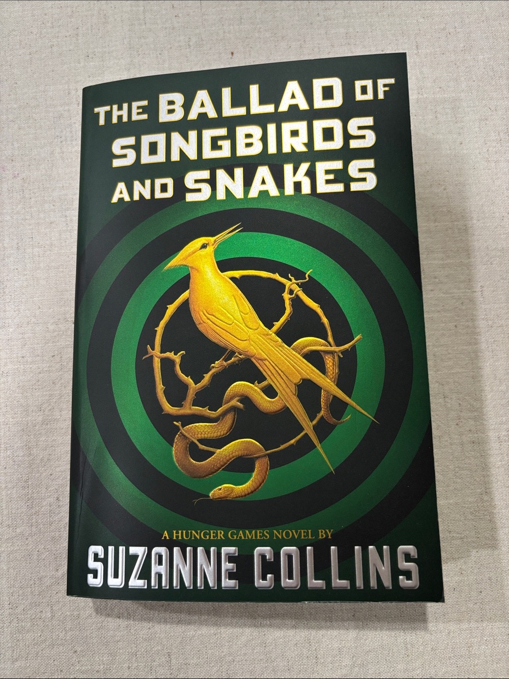 🐍The Ballad of Songbirds & Snakes by Suzanne Collins paperback/Hunger games
